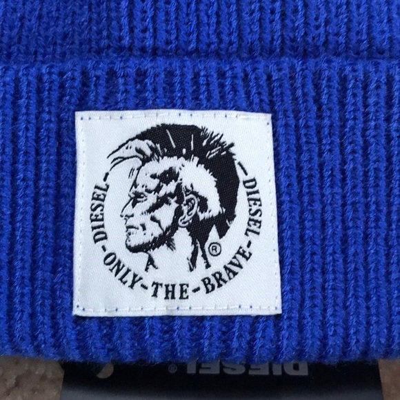 Diesel Bini hat and gloves set. - Picture 7 of 7